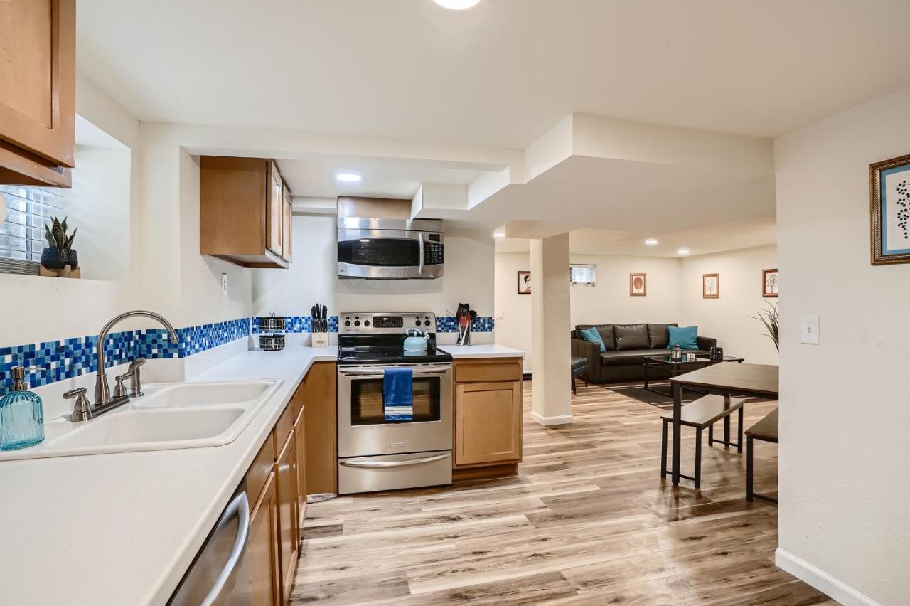 Sloans Lake Getaway - Basement Apartment Near Broncos And Downtown Denver Lakewood Kültér fotó